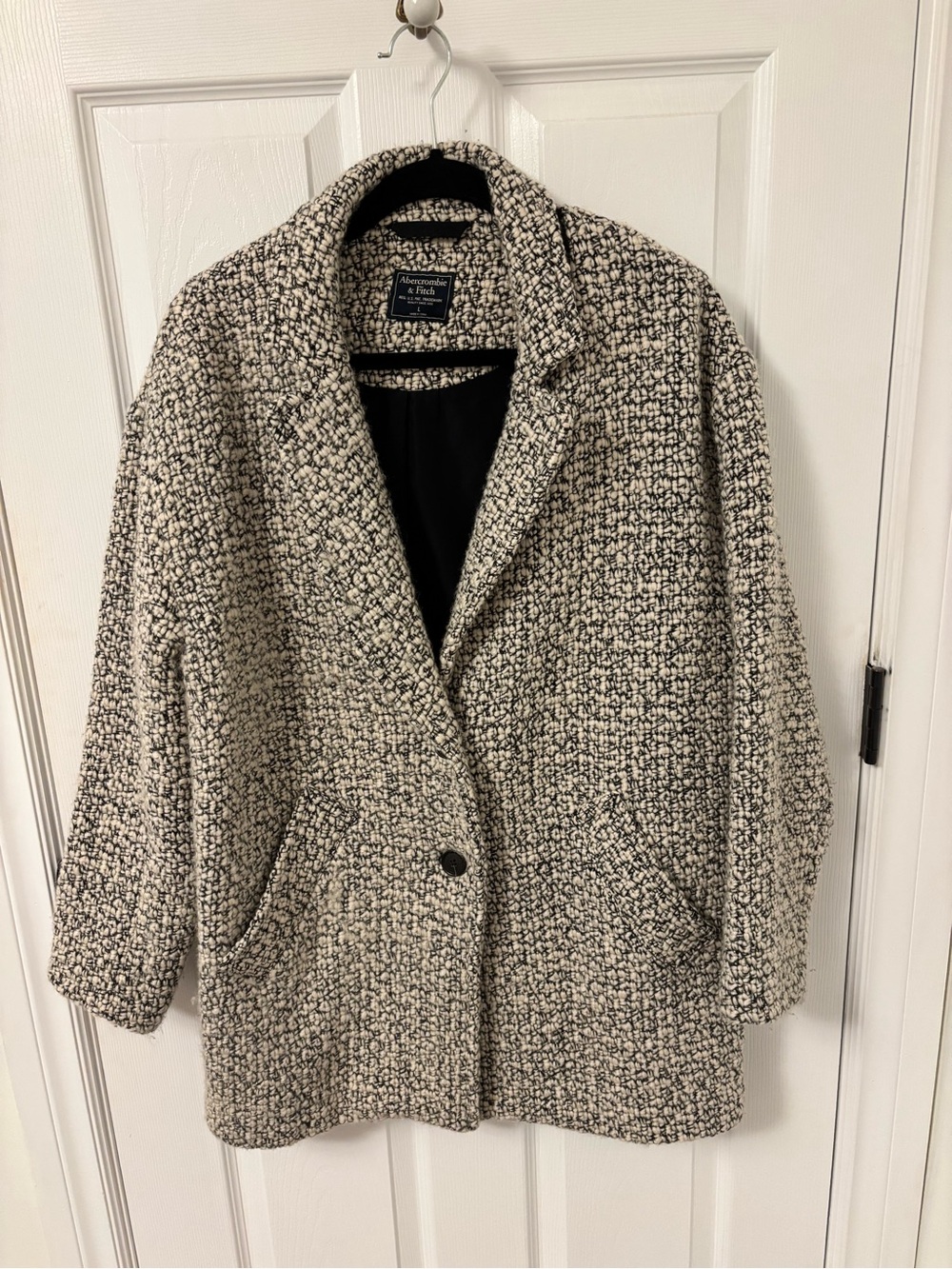 Abercrombie & Fitch Black and White Bouclé Blazer Coat